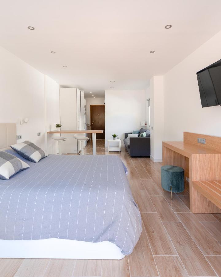 Palmeras Playa Studio: Pools, Beach, Sun & Shore Пуерто-де-ла-Крус Екстер'єр фото